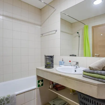 Appartamento Estudio Com Piscina E Vista Mar